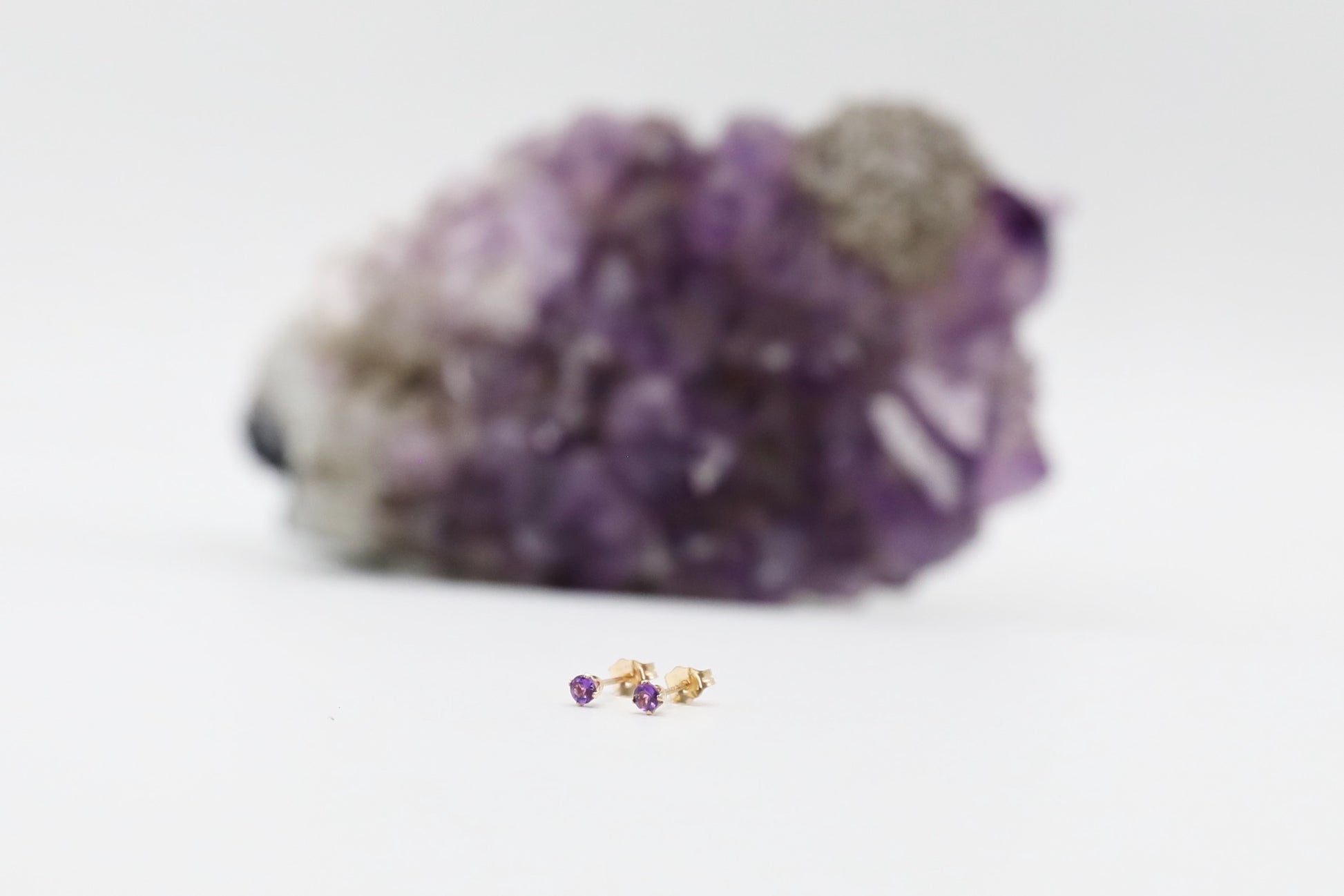 3mm Amethyst stud earrings in Gold Filled