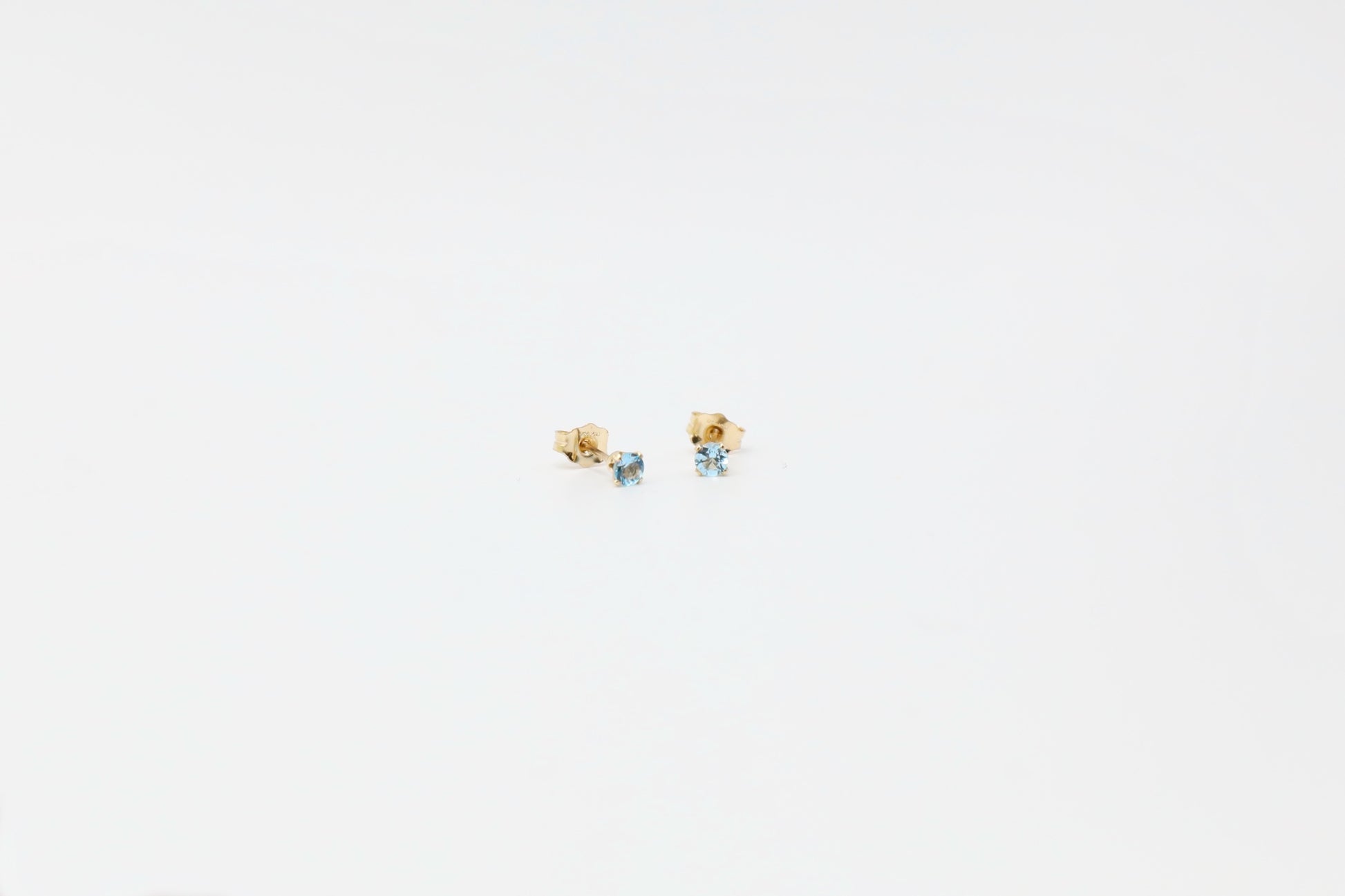 Gold Filled Swiss Blue Topaz studs 3mm